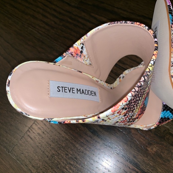 Steven Madden Mallory Multicolor Snake Heels - Picture 4 of 5